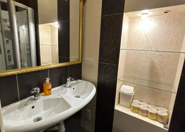 степана бандери 89 アパート *