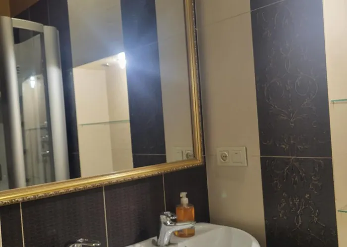 степана бандери 89 Apartamento *